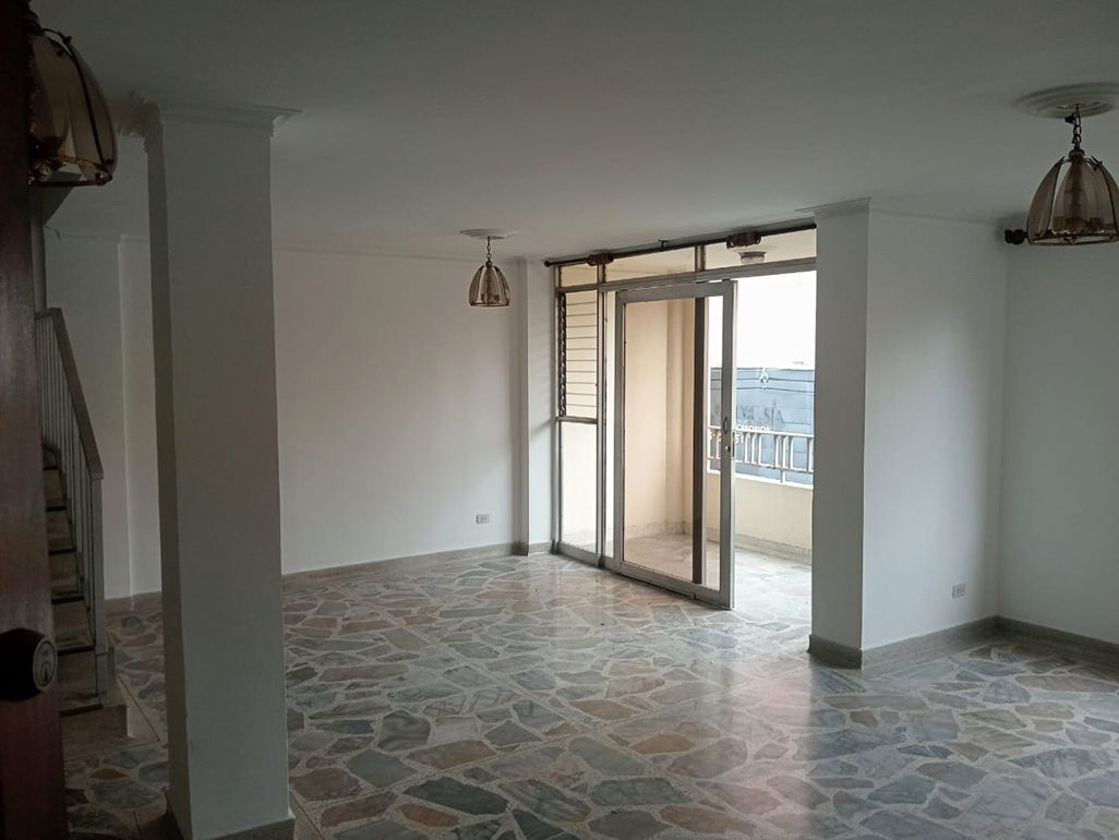 Apartamento en arriendo Antioquia Medellín Laureles 160 m2 Habitaciones 3 Baños 3 Garajes 1 Precio $4500000