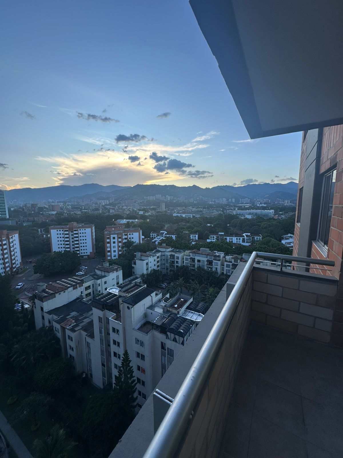 Apartamento en arriendo Antioquia Medellín Patio Bonito 86 m2 Habitaciones 3 Baños 2 Garajes 2 Precio $3900000