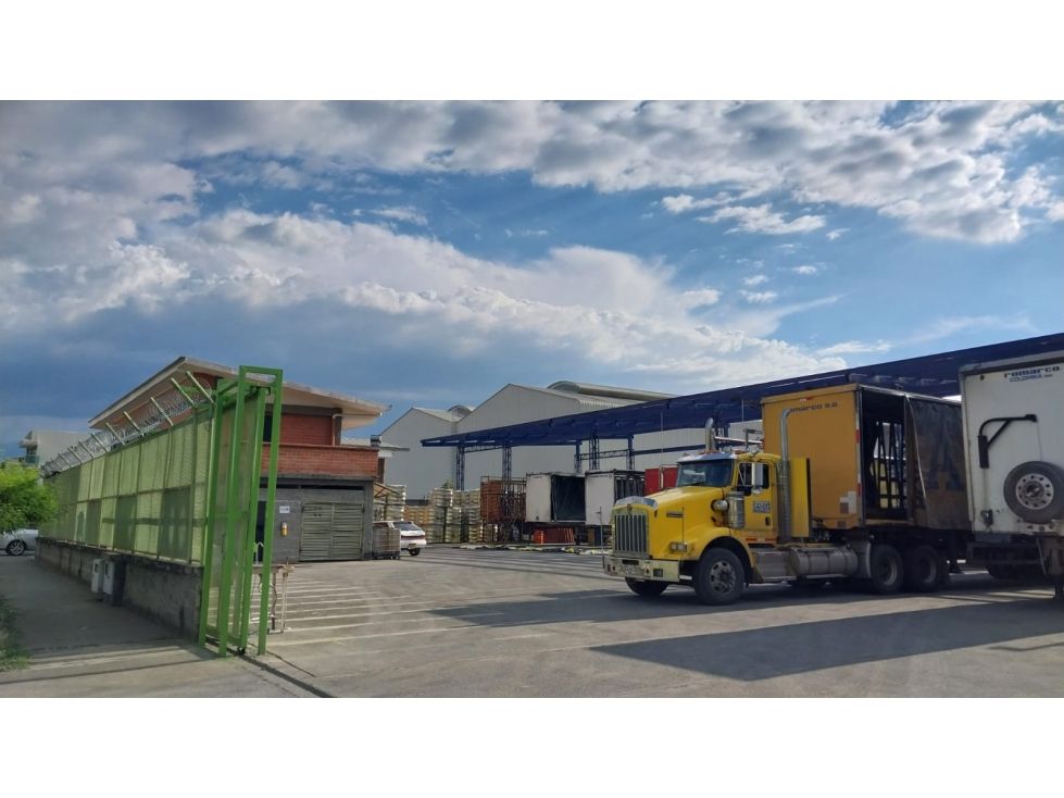 Bodega en arriendo Valle Del Cauca Yumbo Complejo Industrial Y Comercial 2584 m2 Habitaciones 0 Baños 8 Garajes 18 Precio $36000000