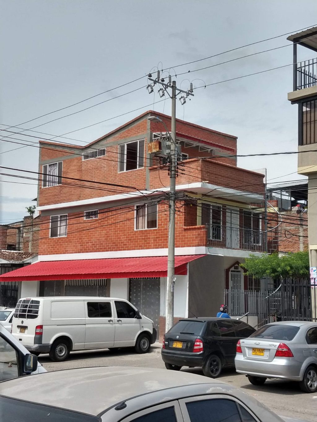 Casa en venta Valle Del Cauca Cali Bellavista 270 m2 Habitaciones 7 Baños 7 Garajes 3 Precio $402000000