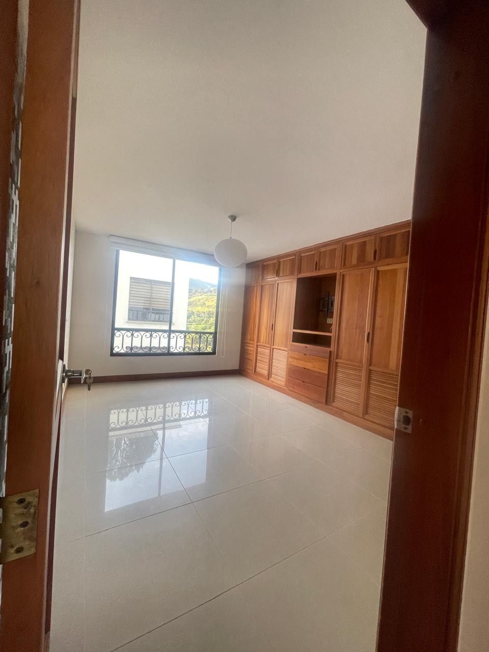 Apartamento en venta Valle Del Cauca Cali Bellavista 145 m2 Habitaciones 4 Baños 4 Garajes 2 Precio $700000999