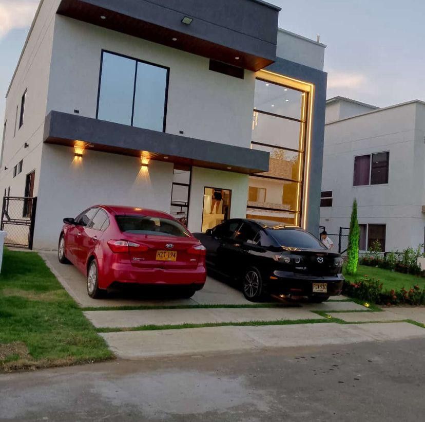 Casa en venta Valle Del Cauca Jamundí Libertadores 800 m2 Habitaciones 4 Baños 5 Garajes 2 Precio $720000000