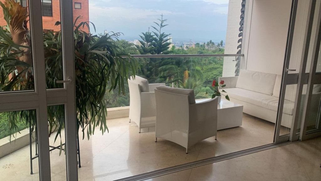 Apartamento en arriendo Valle Del Cauca Cali Bellavista 151 m2 Habitaciones 3 Baños 3 Garajes 2 Precio $5300000