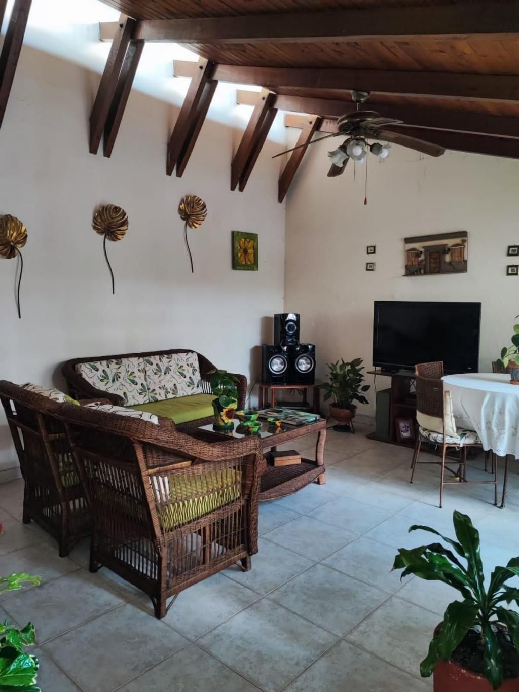 Apartamento en venta Valle Del Cauca Cali Urbanización Ciudad Jardín 240 m2 Habitaciones 5 Baños 2 Garajes 2 Precio $450000000