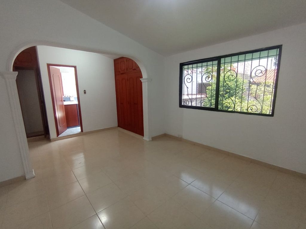 Casa en venta Valle Del Cauca Cali Bosques Del Limonar 360 m2 Habitaciones 3 Baños 4 Garajes 3 Precio $980000000
