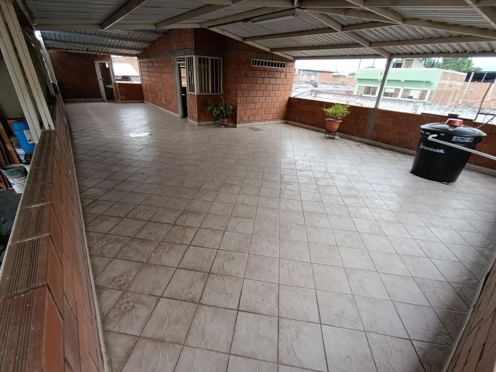 Casa en venta Valle Del Cauca Cali Las Delicias 310 m2 Habitaciones 5 Baños 5 Garajes 2 Precio $480000000