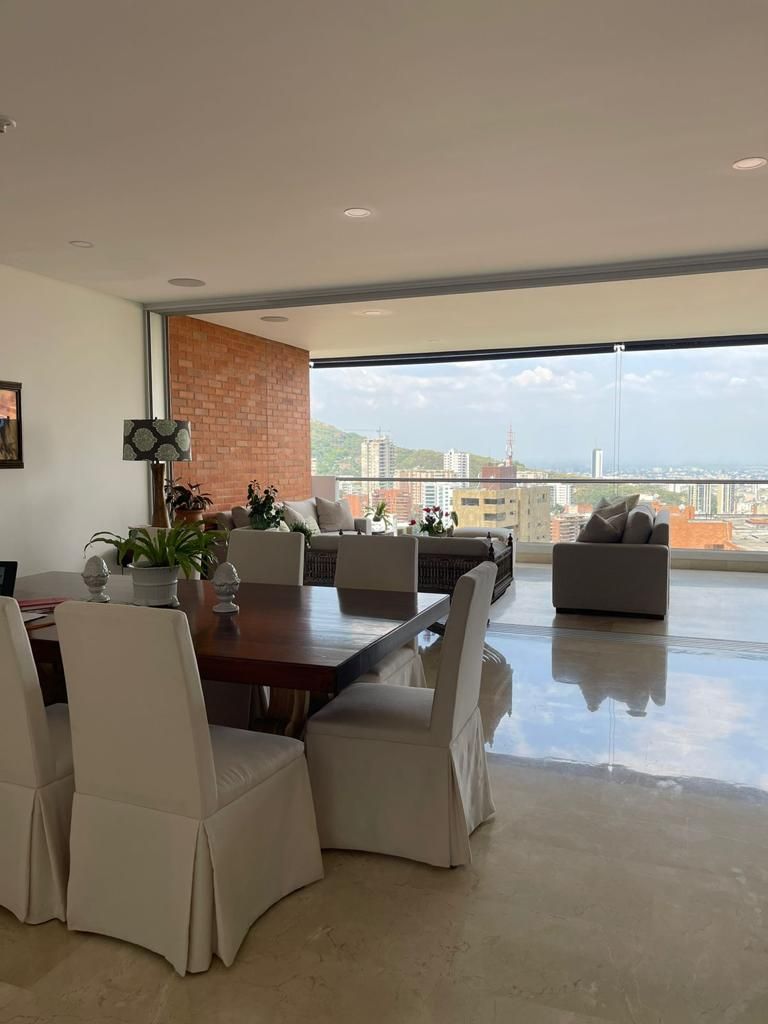 Apartamento en arriendo Valle Del Cauca Cali Bellavista 280 m2 Habitaciones 3 Baños 4 Garajes 3 Precio $9500000