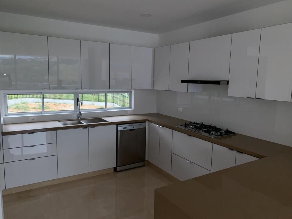 Apartamento en venta Valle Del Cauca Cali Bellavista 200 m2 Habitaciones 3 Baños 5 Garajes 3 Precio $1500000000