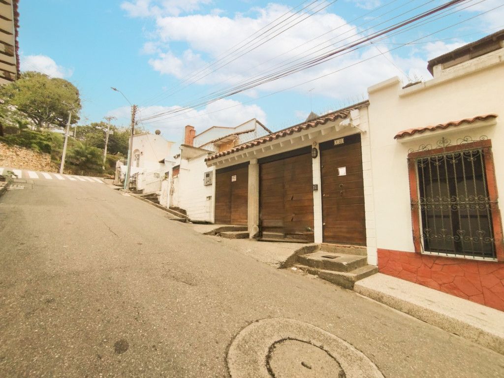 Casa en arriendo Valle Del Cauca Cali San Antonio 500 m2 Habitaciones 6 Baños 6 Garajes 0 Precio $12000000