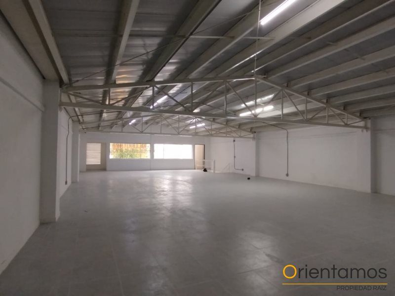 Bodega en arriendo Antioquia Medellín Lorena 340 m2 Habitaciones 0 Baños 4 Garajes 0 Precio $10500000
