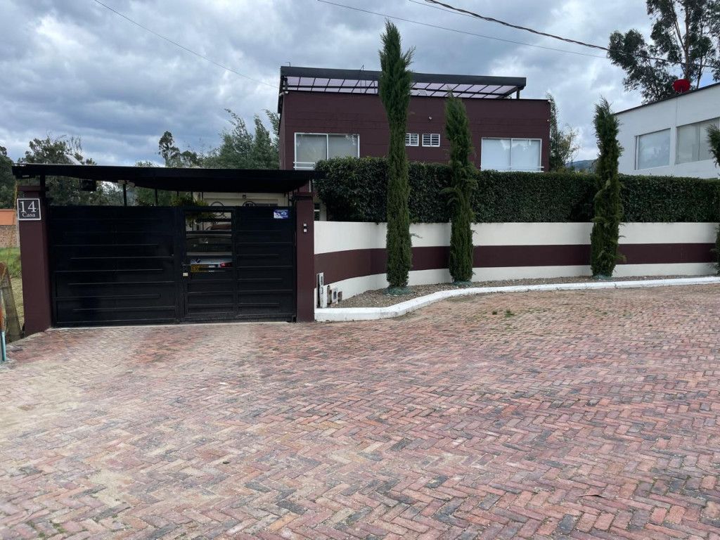 Casa en venta Boyacá Firavitoba Firavitoba 250 m2 Habitaciones 4 Baños 5 Garajes 3 Precio $1200000000