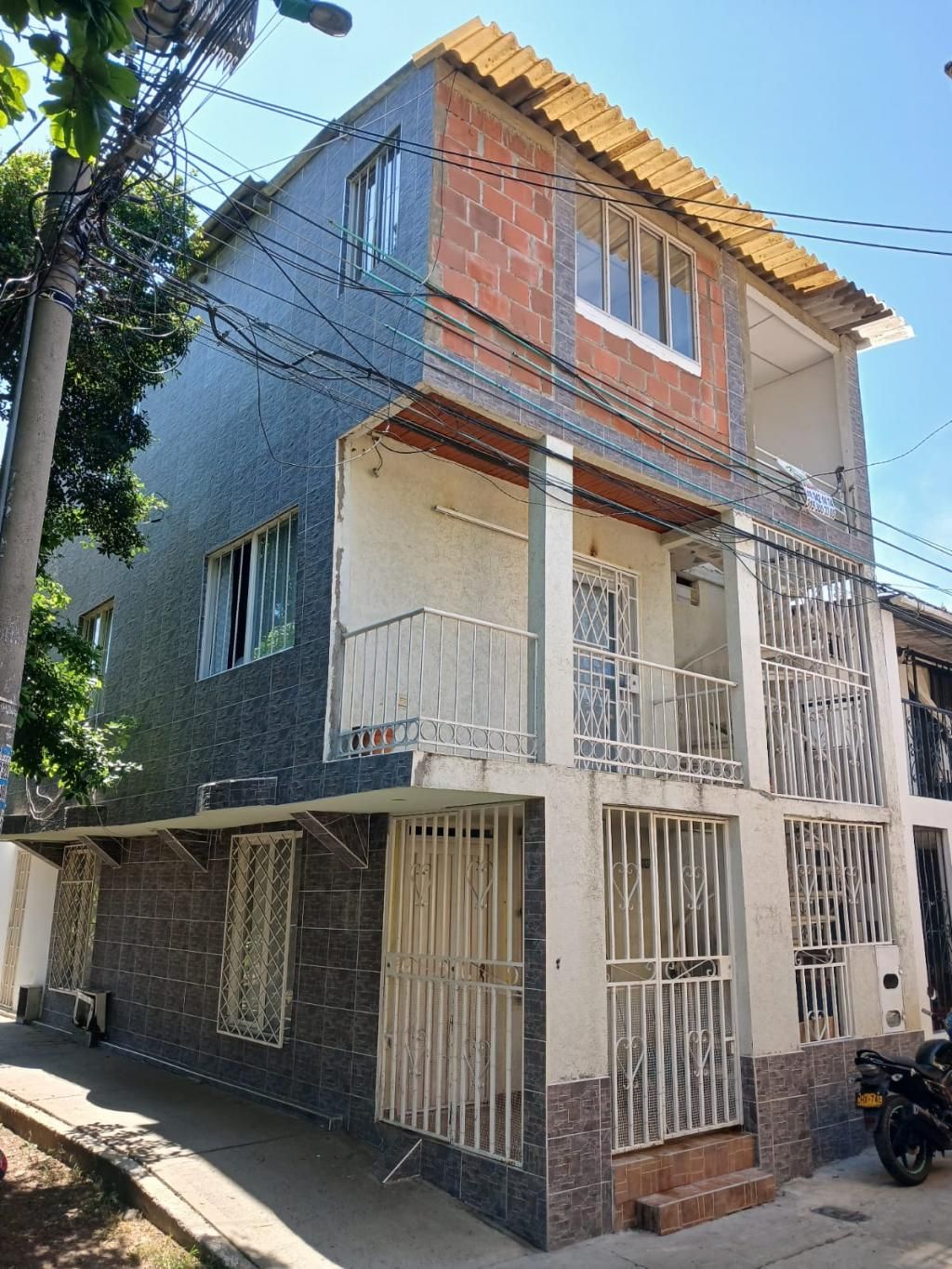 Casa en venta Valle Del Cauca Cali Sector Transito Municipal 180 m2 Habitaciones 2 Baños 3 Garajes 0 Precio $400000000