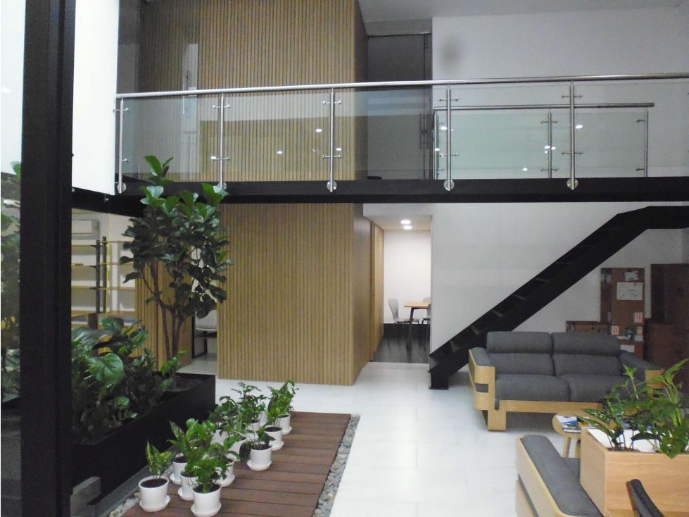 Oficina en arriendo Antioquia Medellín Los Conquistadores 200 m2 Habitaciones 0 Baños 3 Garajes 2 Precio $15000000