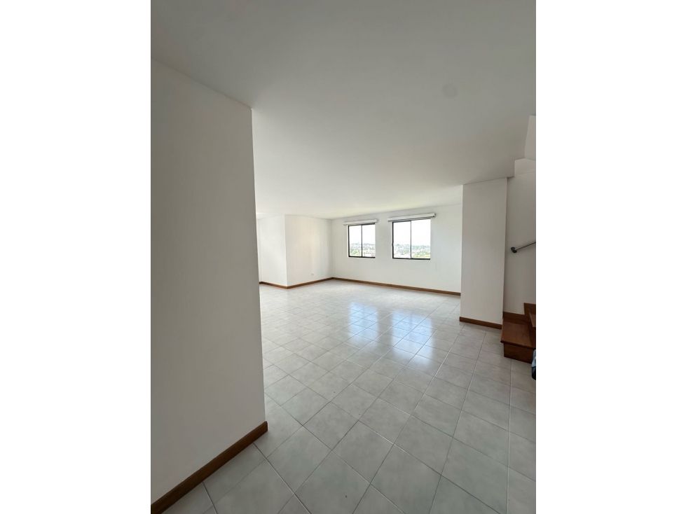 Casa en arriendo Risaralda Pereira Sector Lago Uribe 126 m2 Habitaciones 3 Baños 4 Garajes 2 Precio $3200000