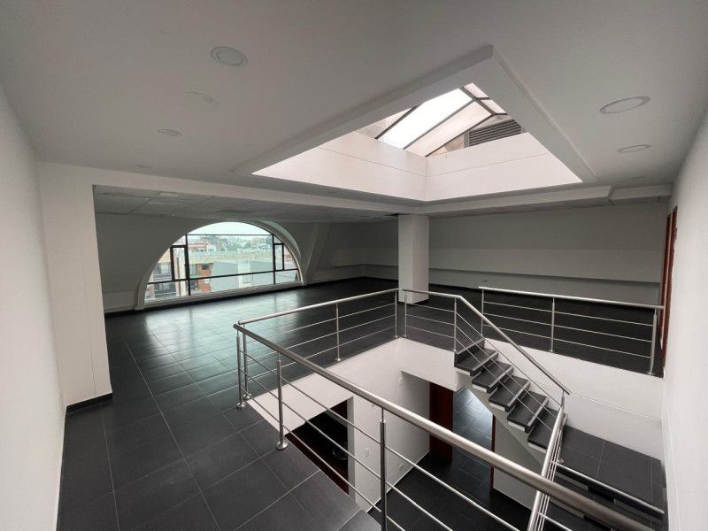 Oficina en arriendo Cundinamarca Bogotá San Patricio 70 m2 Habitaciones 0 Baños 3 Garajes 2 Precio $18400000