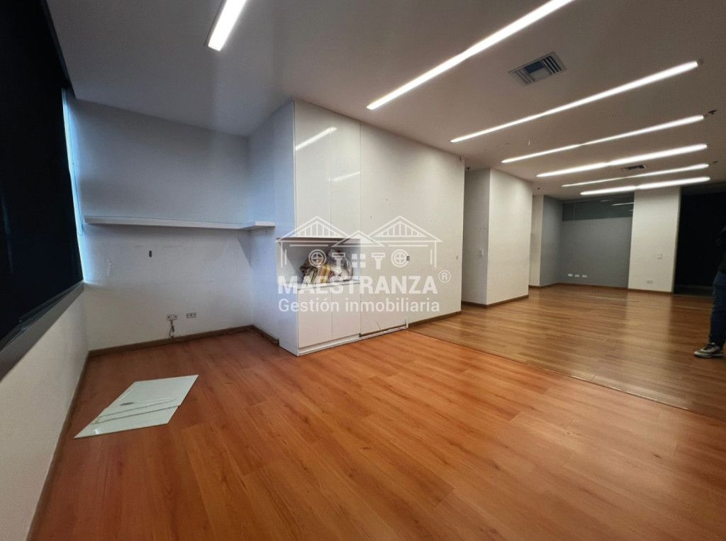 Oficina en arriendo Antioquia Medellín Alejandria 56 m2 Habitaciones 0 Baños 1 Garajes 1 Precio $6384000
