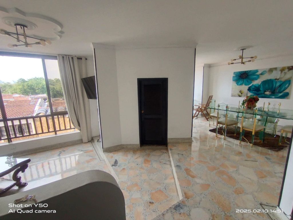 Apartamento en arriendo Valle Del Cauca Cali El Ingenio 145 m2 Habitaciones 3 Baños 4 Garajes 1 Precio $2000000