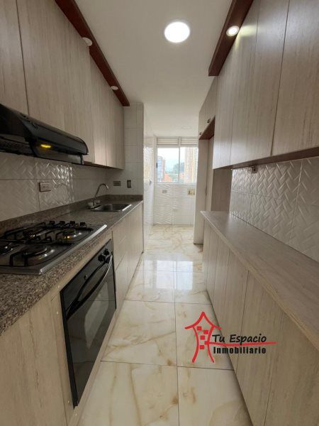 Apartamento en arriendo Antioquia Medellín La Linde 85 m2 Habitaciones 2 Baños 2 Garajes 0 Precio $3800000