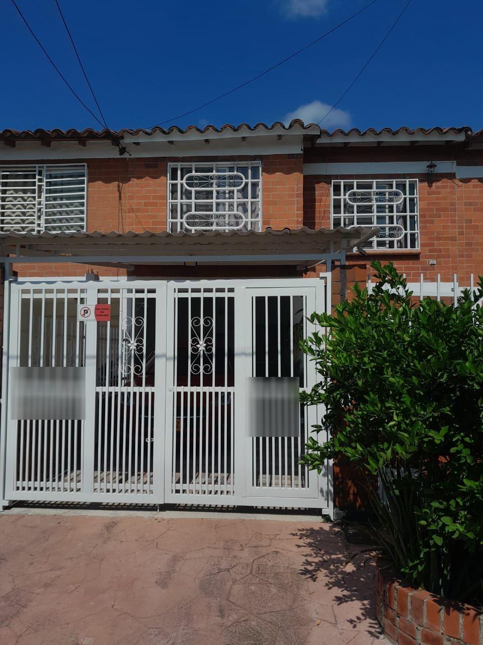 Casa en venta Valle Del Cauca Jamundí Ub Alferez Real 120 m2 Habitaciones 4 Baños 4 Garajes 4 Precio $370000000