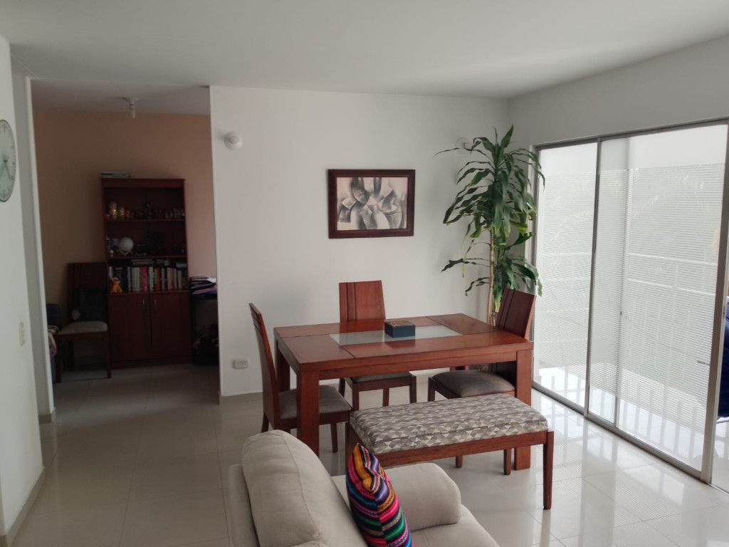 Apartamento en venta Valle Del Cauca Cali La Hacienda 83 m2 Habitaciones 2 Baños 2 Garajes 1 Precio $450000000