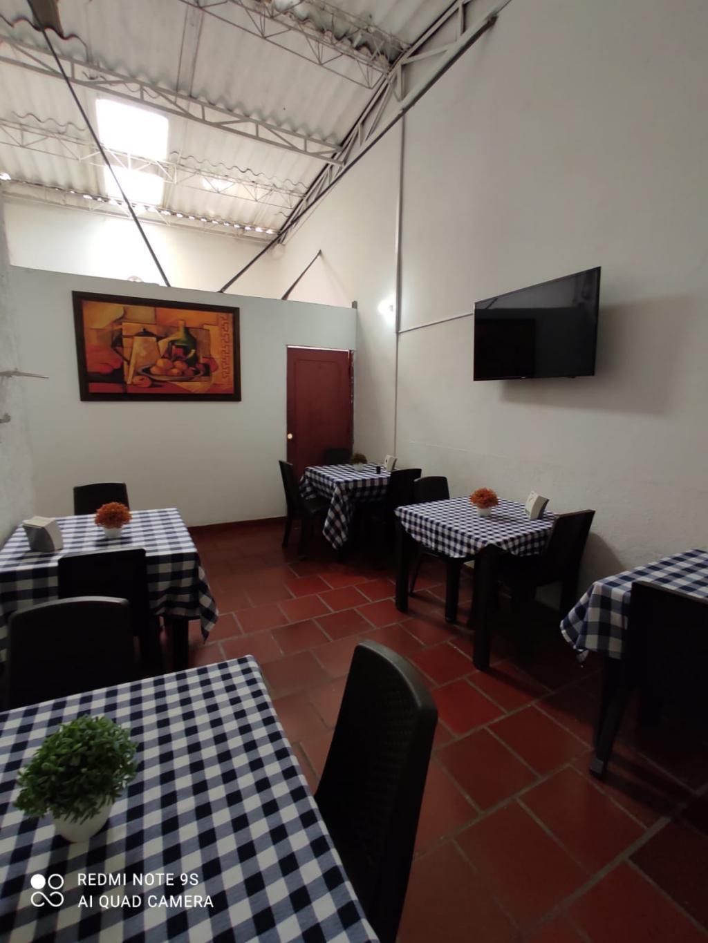 Edificio en venta Valle Del Cauca Cali Prados Del Norte 900 m2 Habitaciones 21 Baños 21 Garajes 10 Precio $3300000000