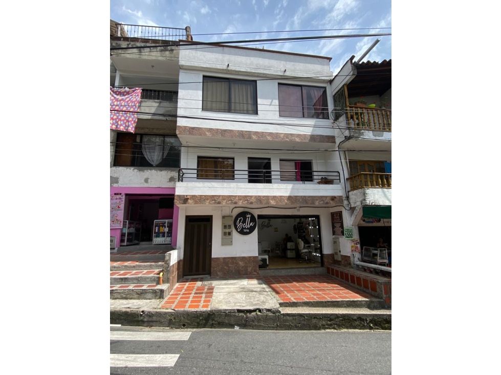 Edificio en venta Antioquia Medellín La Candelaria 210 m2 Habitaciones 5 Baños 3 Garajes 0 Precio $530000000