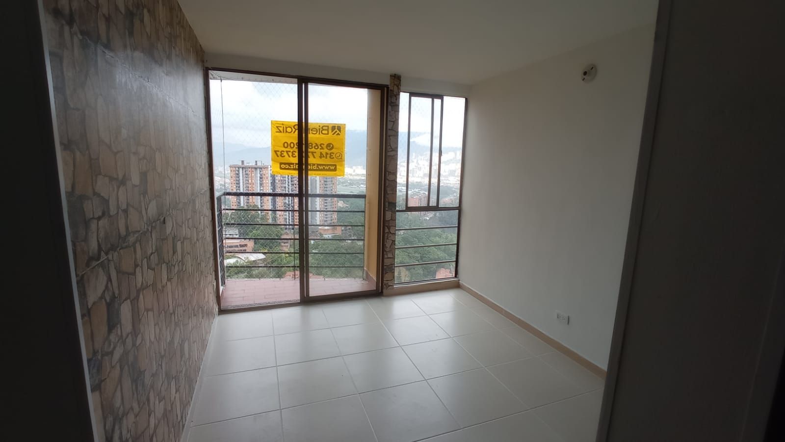 Apartamento en venta Antioquia Medellín La Hondonada 65 m2 Habitaciones 3 Baños 1 Garajes 0 Precio $325000000