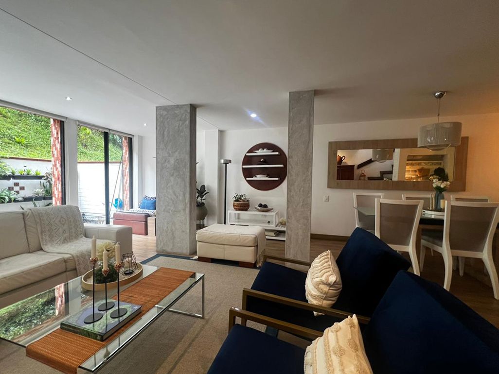 Casa en arriendo Antioquia Envigado El Esmeraldal 176 m2 Habitaciones 3 Baños 4 Garajes 2 Precio $7150000