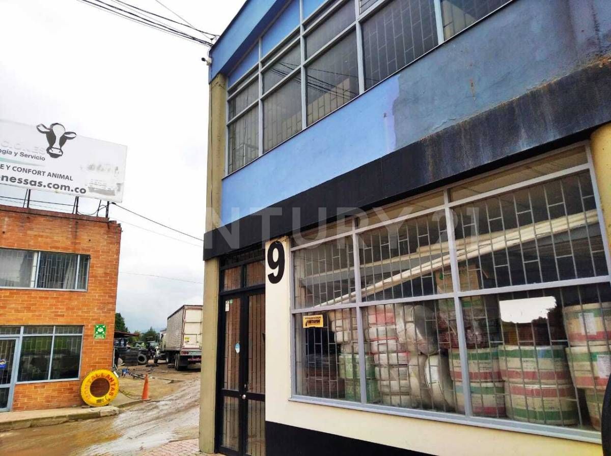 Local en arriendo Cundinamarca Siberia Siberia 144 m2 Habitaciones 0 Baños 2 Garajes 1 Precio $3300000