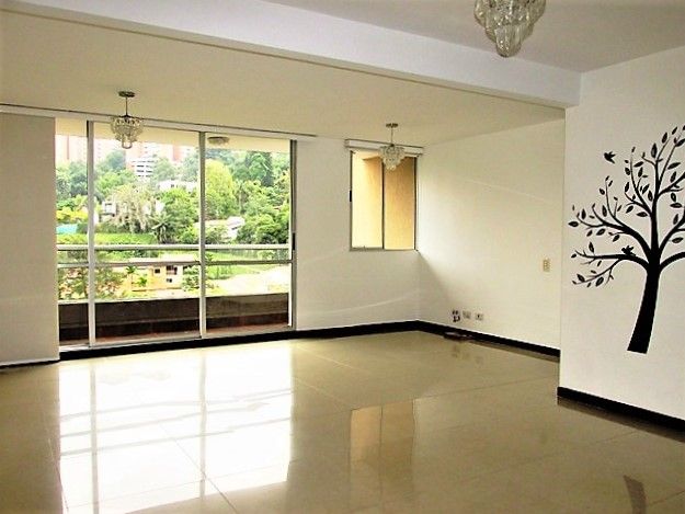 Apartamento en venta Antioquia Envigado El Esmeraldal 107 m2 Habitaciones 3 Baños 2 Garajes 2 Precio $690000000