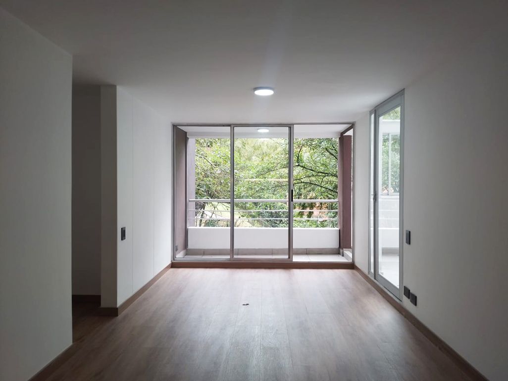 Apartamento en arriendo o venta Antioquia Medellín Altos Del Poblado 74 m2 Habitaciones 3 Baños 2 Garajes 1 Precio venta $660000000 Precio arriendo $4300000