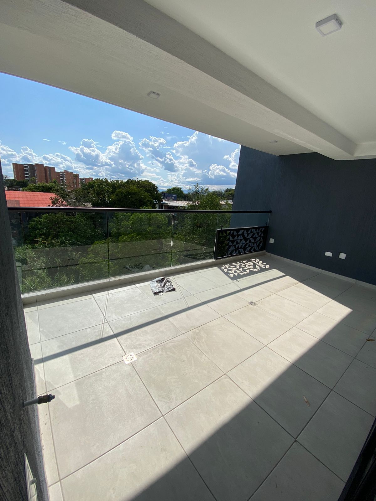 Apartamento en arriendo Risaralda Pereira Br San Fernando 130 m2 Habitaciones 3 Baños 2 Garajes 2 Precio $3800000