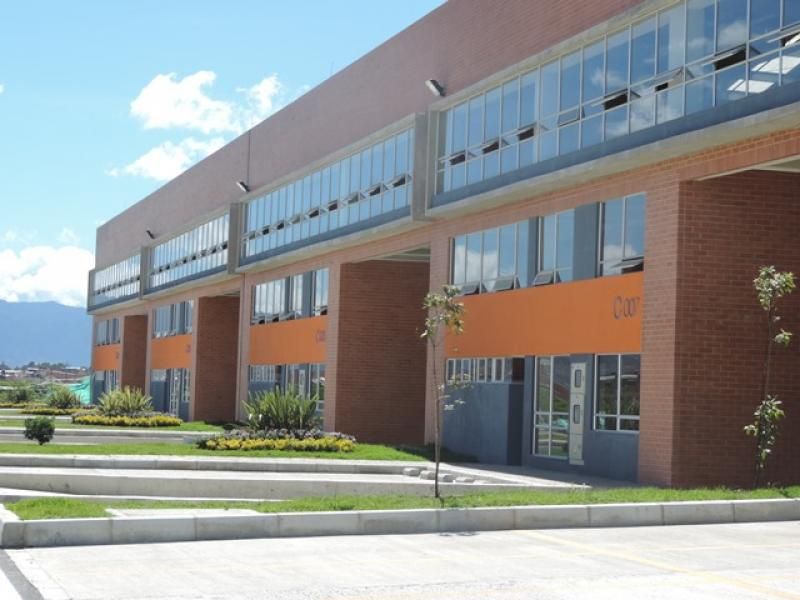 Bodega en venta Cundinamarca Cota Cota 2000 m2 Habitaciones 0 Baños 2 Garajes 6 Precio $8000000000