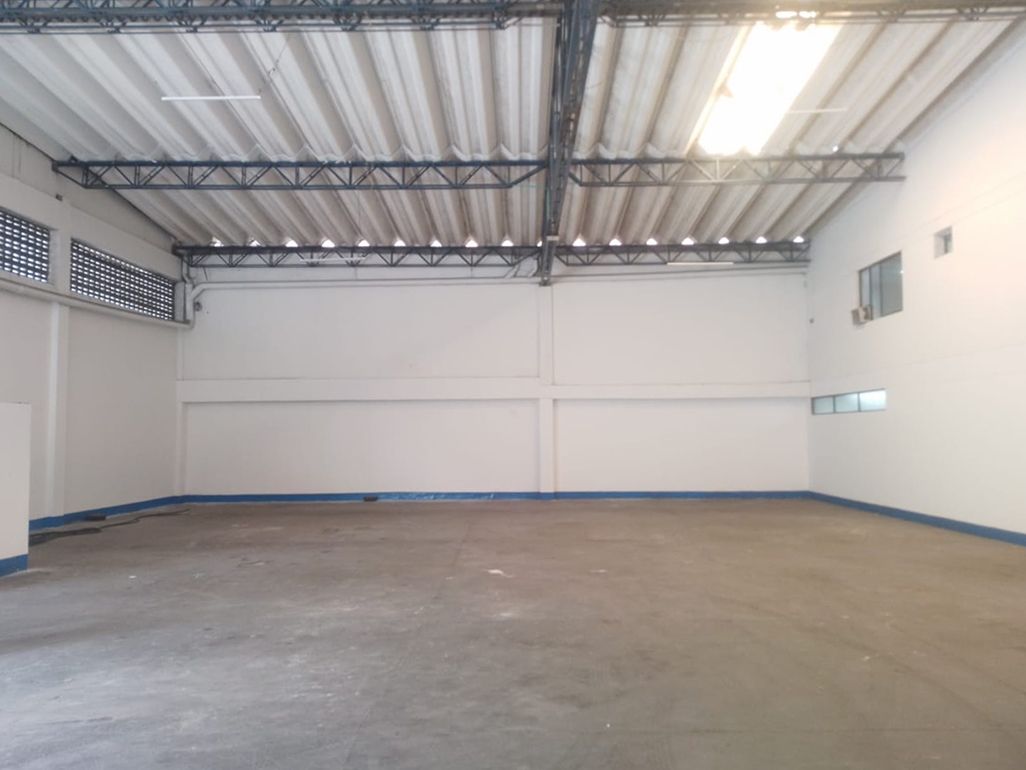 Bodega en arriendo Antioquia Itagüí Los Naranjos 2400 m2 Habitaciones 0 Baños 6 Garajes 0 Precio $39000000