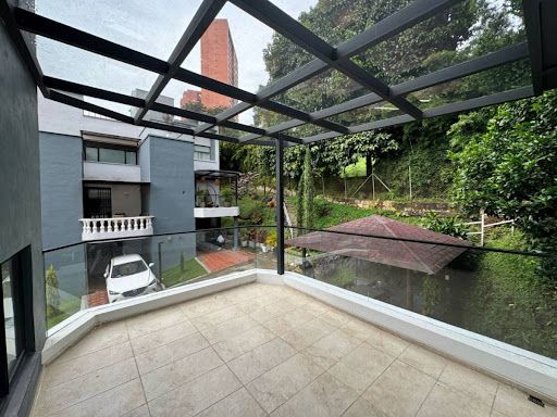 Casa en venta Antioquia Medellín Los Balsos No1 220 m2 Habitaciones 5 Baños 3 Garajes 1 Precio $1200000000