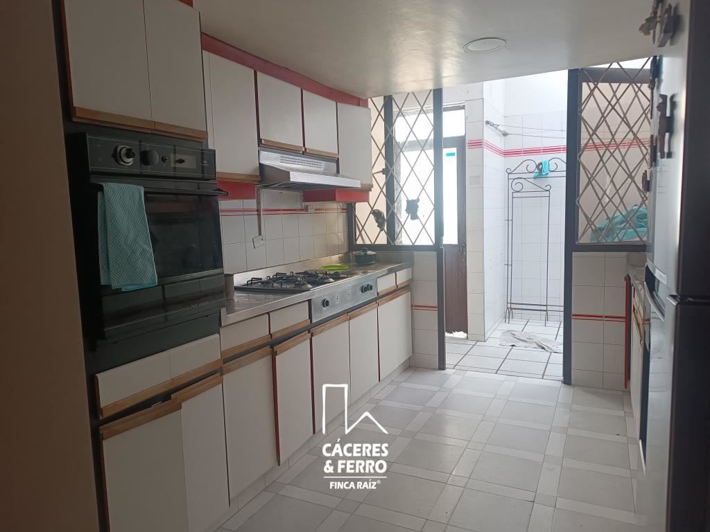 Casa en venta Cundinamarca Bogotá Comuneros 294 m2 Habitaciones 5 Baños 5 Garajes 2 Precio $850000000