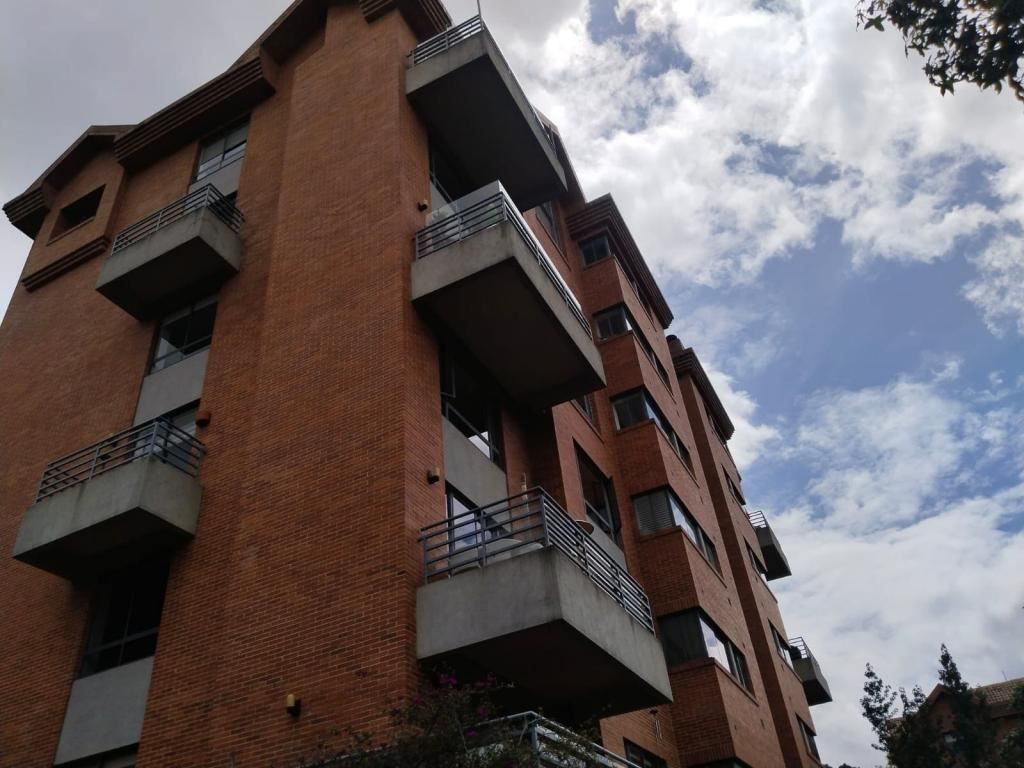 Apartamento en arriendo Cundinamarca Bogotá Suba Naranjos 200 m2 Habitaciones 4 Baños 4 Garajes 2 Precio $6800000