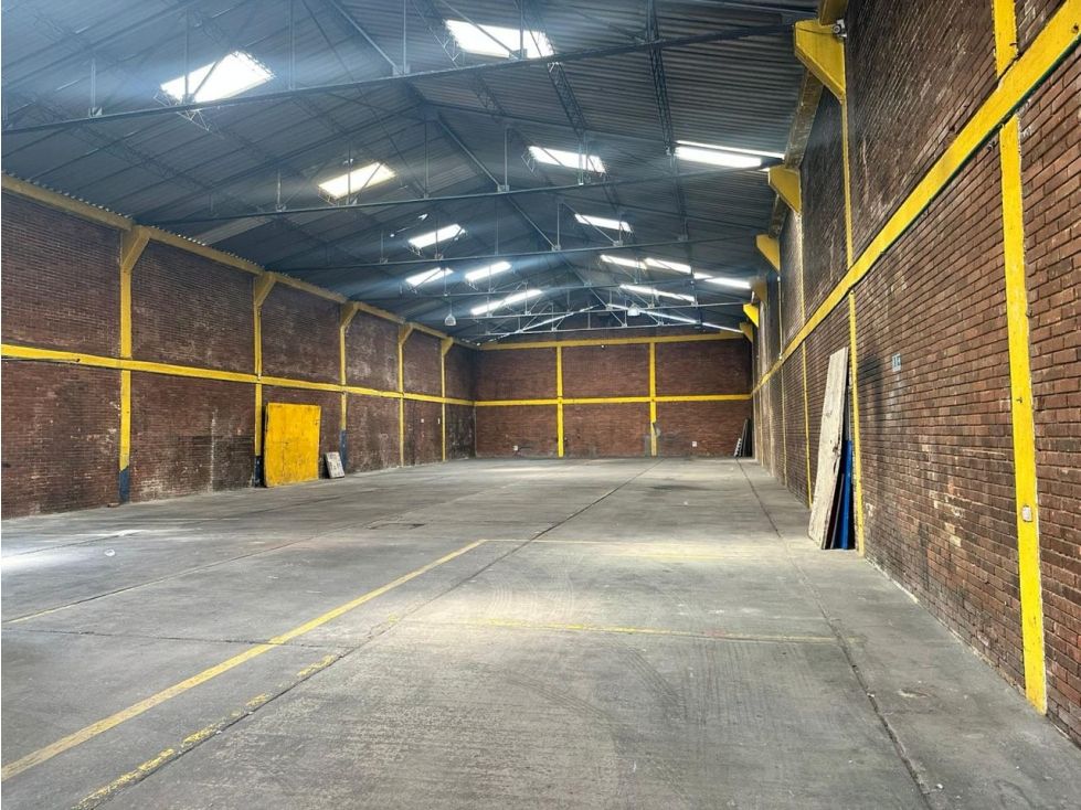 Bodega en venta Cundinamarca Bogotá Ricaurte 1077 m2 Habitaciones 0 Baños 6 Garajes 4 Precio $4700000000