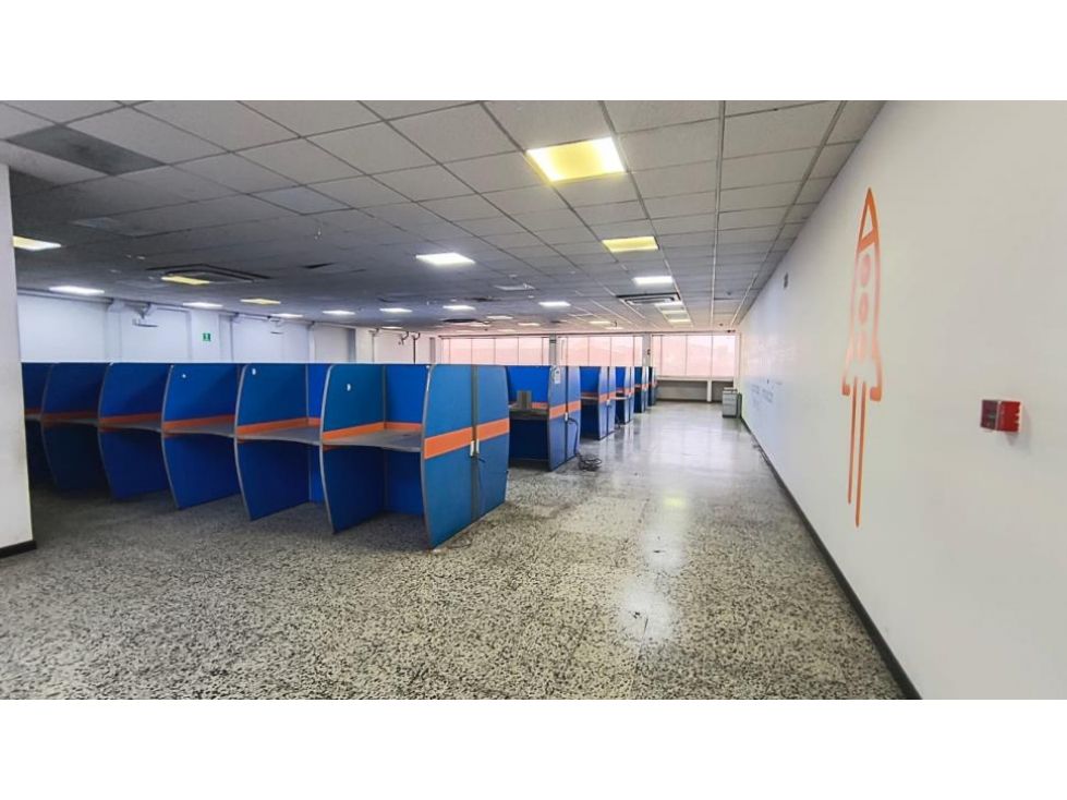 Oficina en arriendo Cundinamarca Bogotá La Camelia 1639 m2 Habitaciones 0 Baños 10 Garajes 0 Precio $32000000