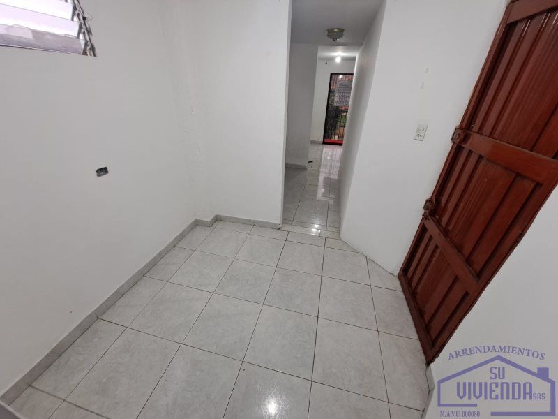 Apartaestudio en arriendo Antioquia Medellín Batallon Girardot 45 m2 Habitaciones 1 Baños 1 Garajes 0 Precio $900000