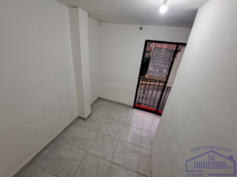Apartaestudio en arriendo Antioquia Medellín Batallon Girardot 45 m2 Habitaciones 1 Baños 1 Garajes 0 Precio $1000000