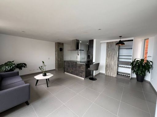 Apartaestudio en arriendo Antioquia Envigado El Esmeraldal 74 m2 Habitaciones 1 Baños 2 Garajes 1 Precio $3700000
