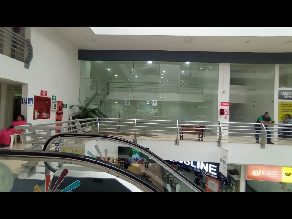 Local en arriendo Risaralda Pereira Sector Plaza De Bolivar 203 m2 Habitaciones 0 Baños 2 Garajes 0 Precio $11250000