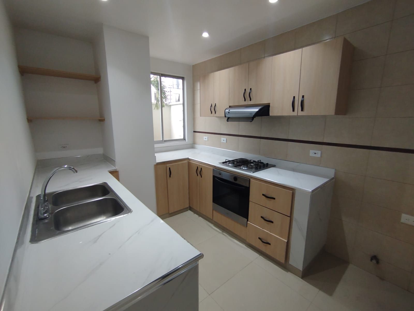 Apartamento en venta Valle Del Cauca Cali Prados Del Norte 133 m2 Habitaciones 3 Baños 3 Garajes 1 Precio $479000000