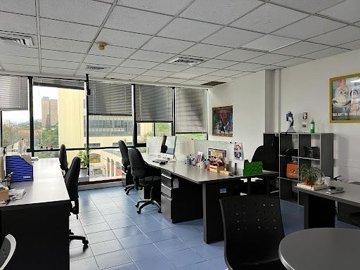 Oficina en venta Antioquia Medellín Urbanizacion Bosques De La Aguacata 360 m2 Habitaciones 0 Baños 3 Garajes 5 Precio $2500000000