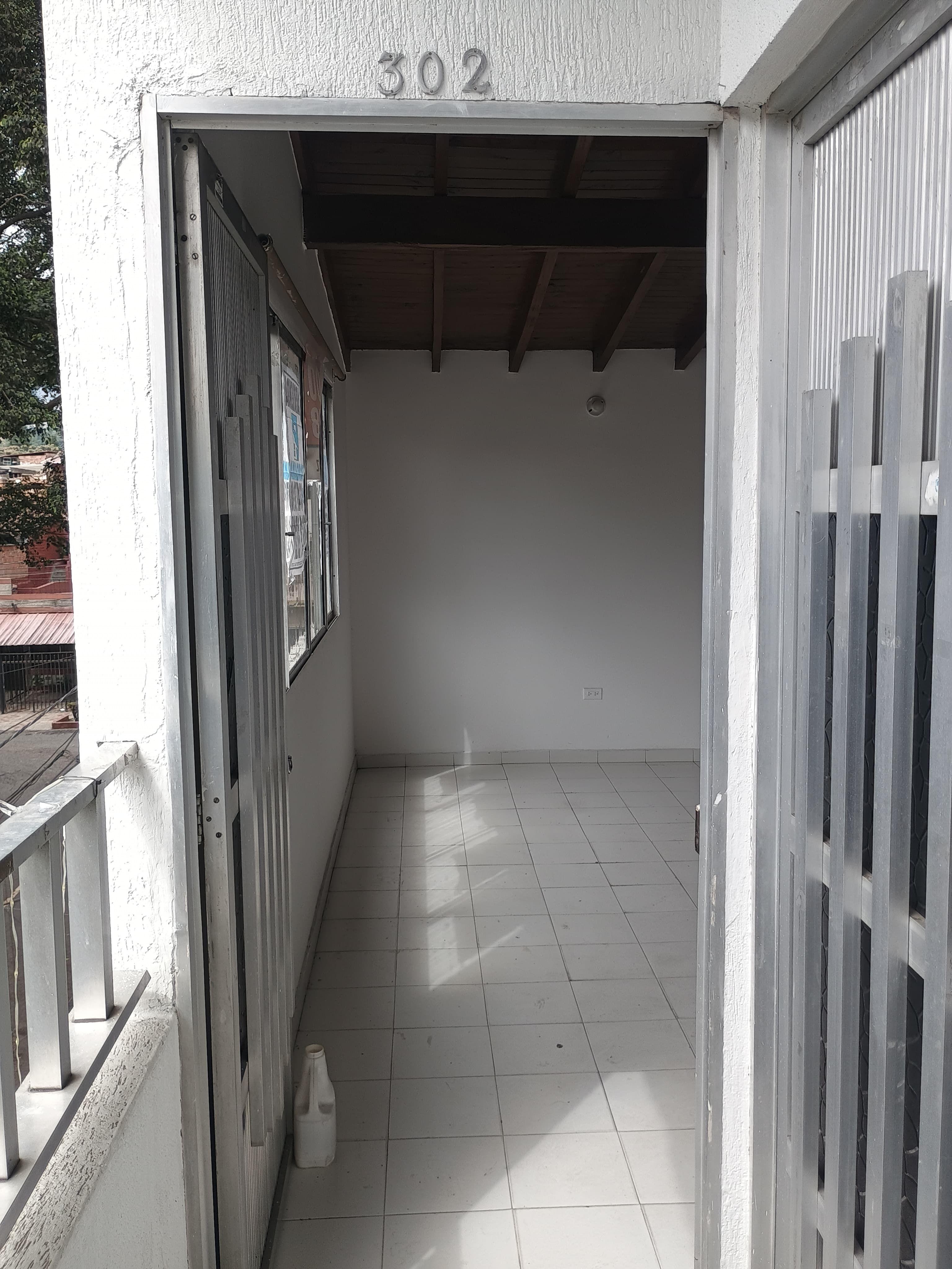 Casa en arriendo Antioquia Medellín Santa Lucia 75 m2 Habitaciones 3 Baños 2 Garajes 0 Precio $2500000