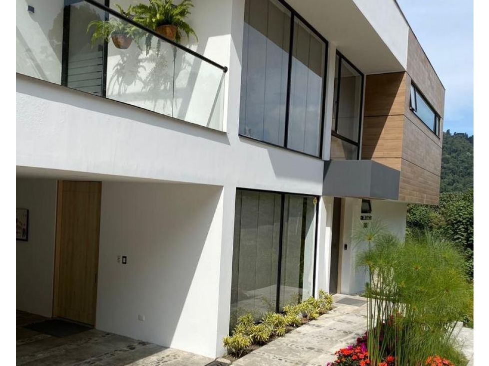 Casa en venta Caldas Manizales Alta Suiza 393 m2 Habitaciones 5 Baños 6 Garajes 1 Precio $2250000000