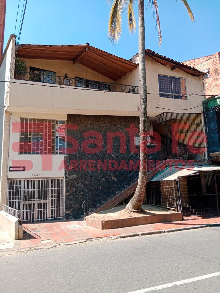 Casa en arriendo Antioquia Medellín Bolivariana 135 m2 Habitaciones 4 Baños 3 Garajes 0 Precio $2600000