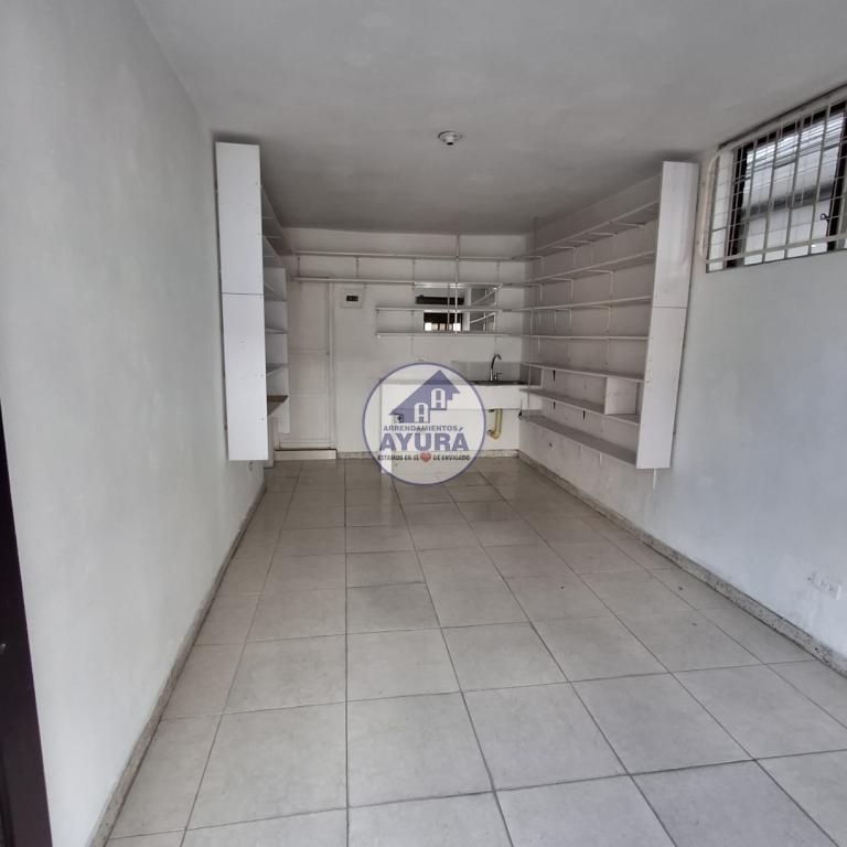 Local en arriendo Antioquia Envigado Los Naranjos 15 m2 Habitaciones 0 Baños 1 Garajes 0 Precio $1100000