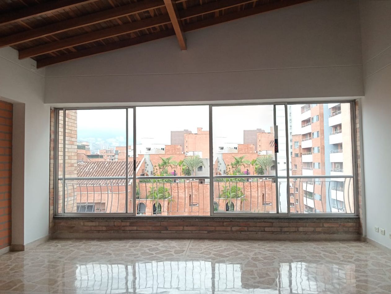 Apartamento en arriendo Antioquia Medellín Laureles 117 m2 Habitaciones 3 Baños 2 Garajes 2 Precio $3300000